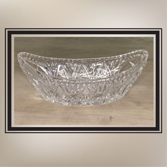 Vintage Pinwheel Crystal Cut Oval Boat Shaped Bowl - Picture 7 of 8